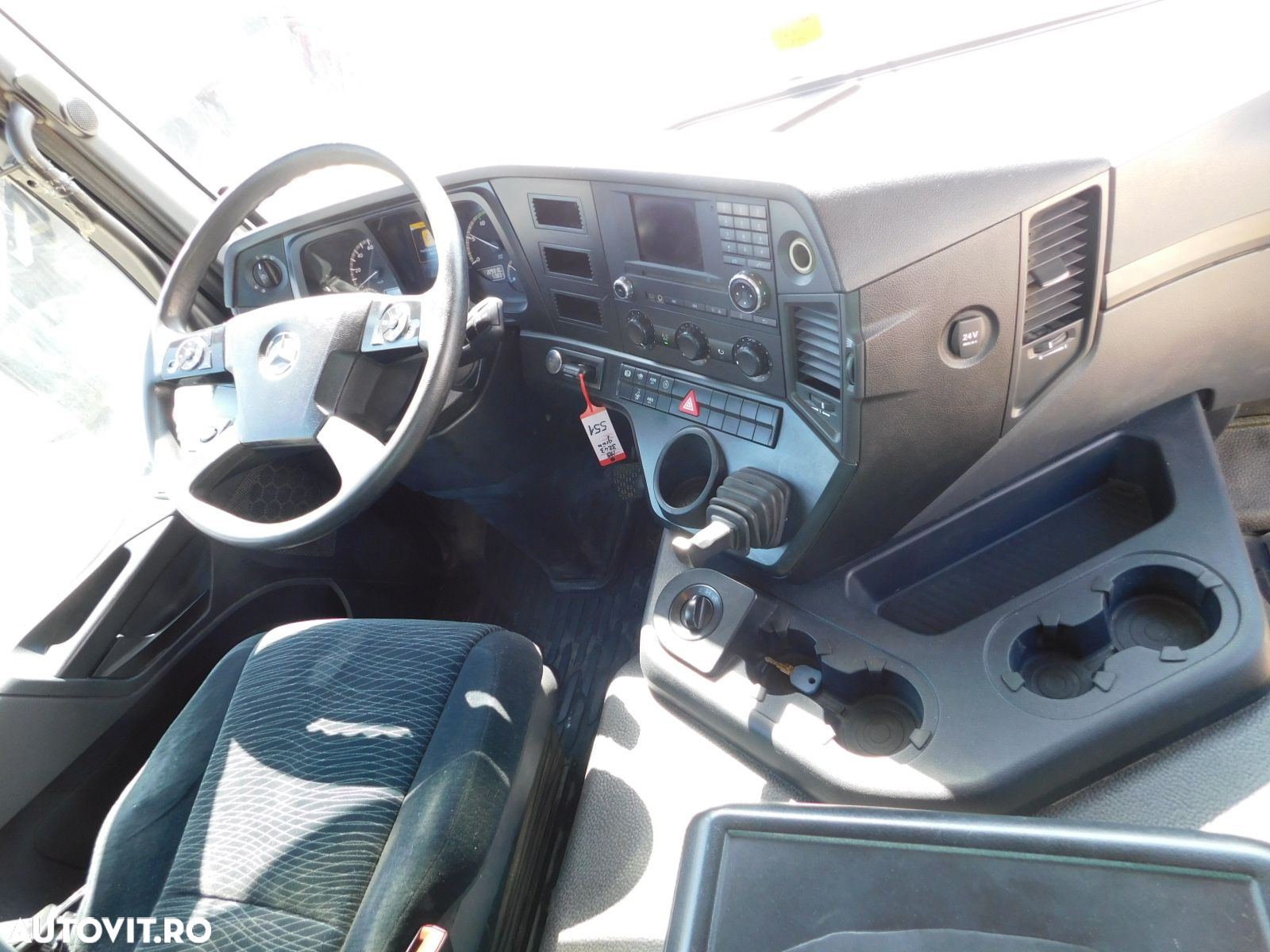 Mercedes-Benz Arocs 3243 - 6