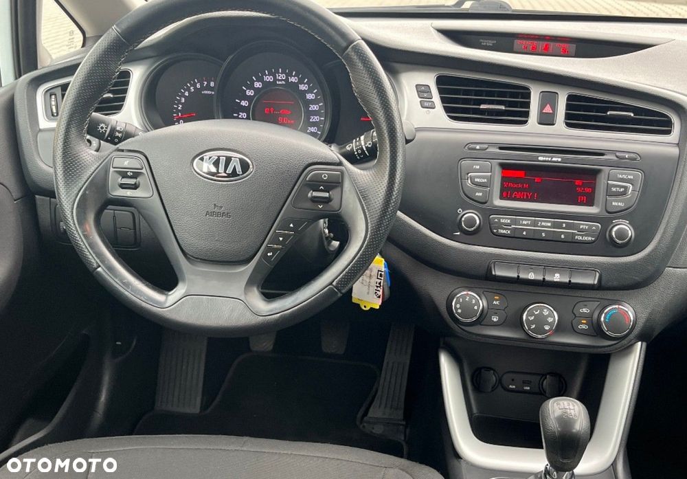 Kia Ceed - 25