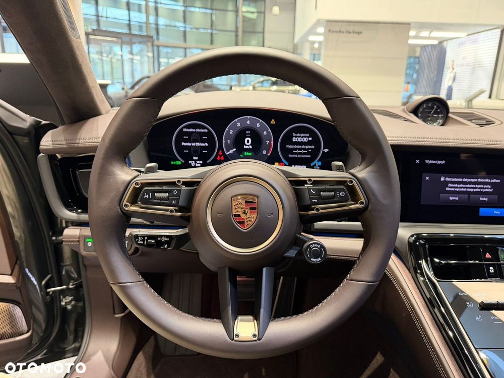 Porsche Panamera - 17