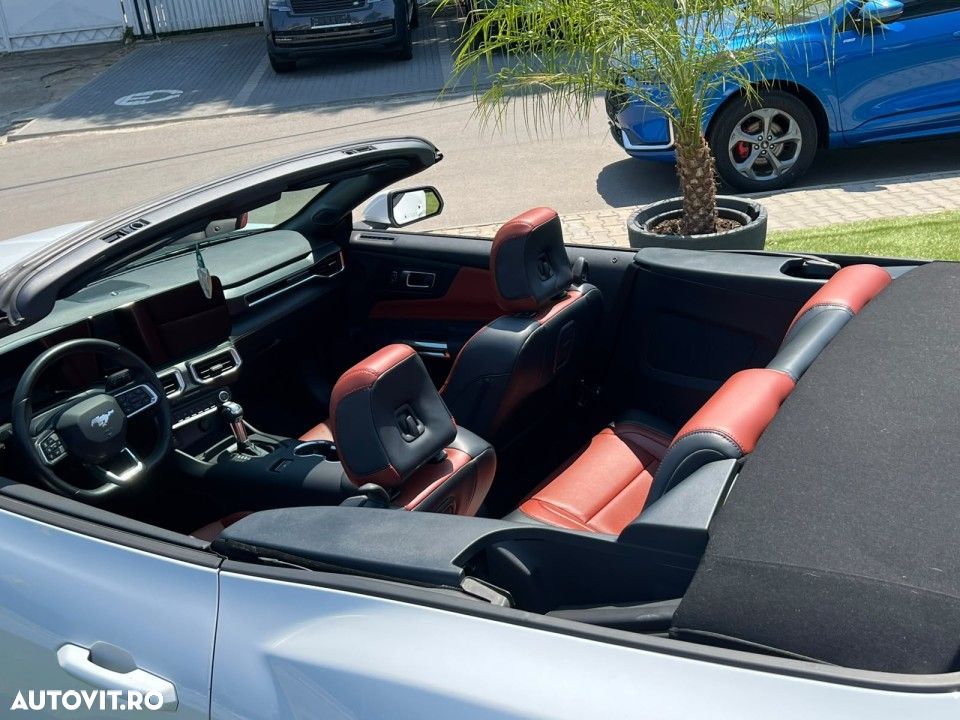 Ford Mustang - 28