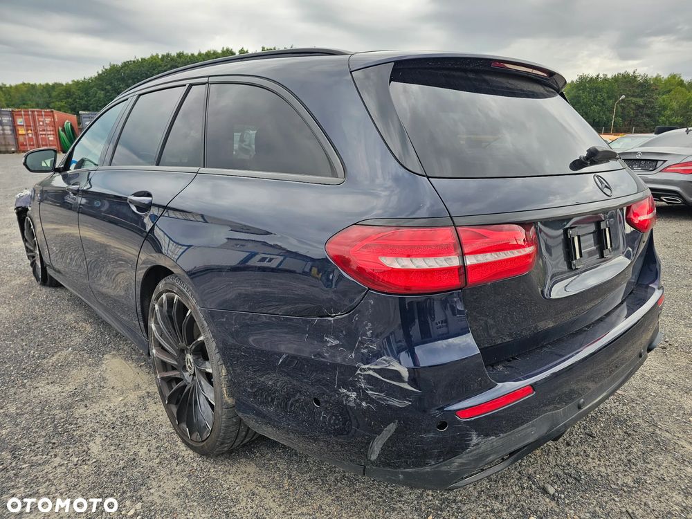 Mercedes-Benz Klasa E 220 d 4Matic 9G-TRONIC AMG Line - 15