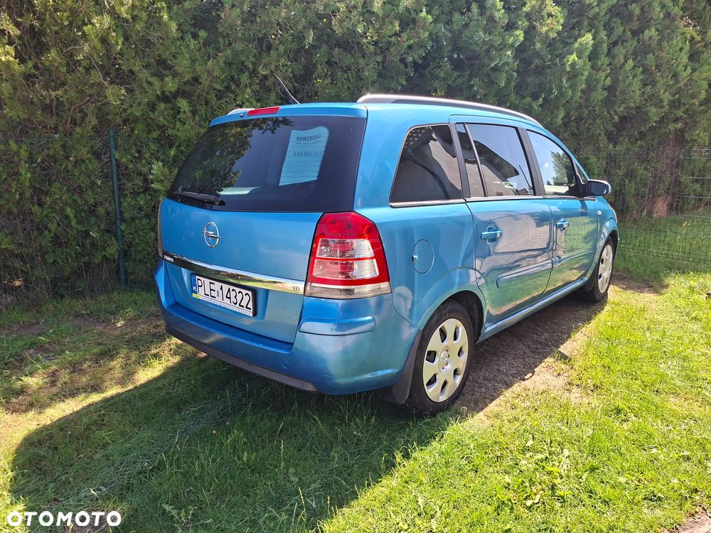 Opel Zafira - 2