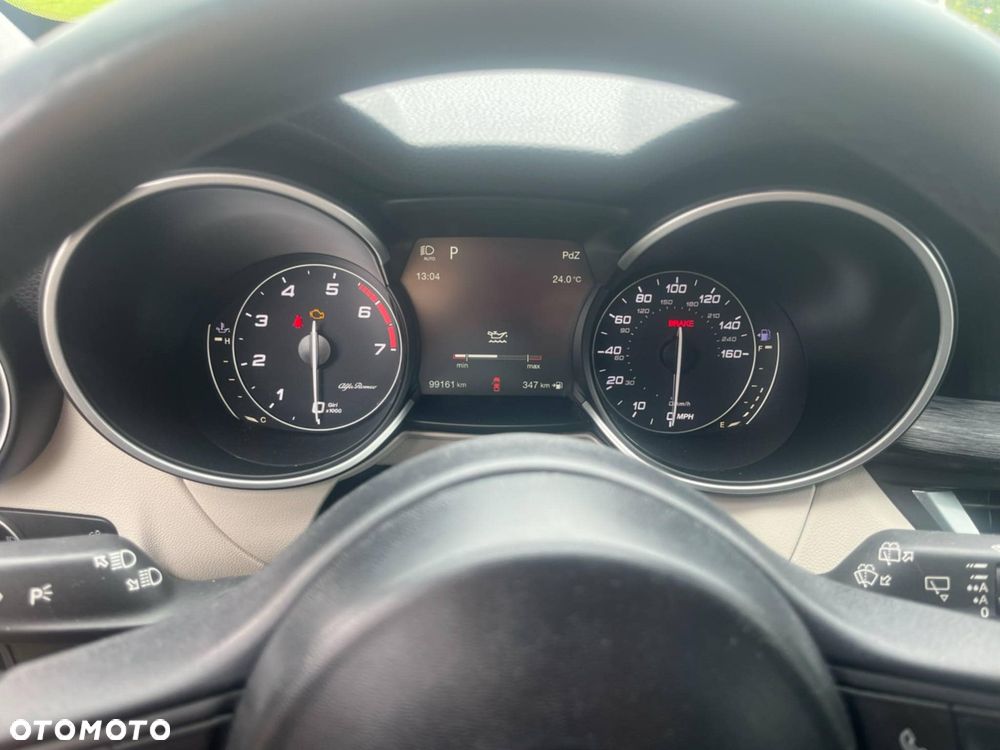 Alfa Romeo Stelvio - 13