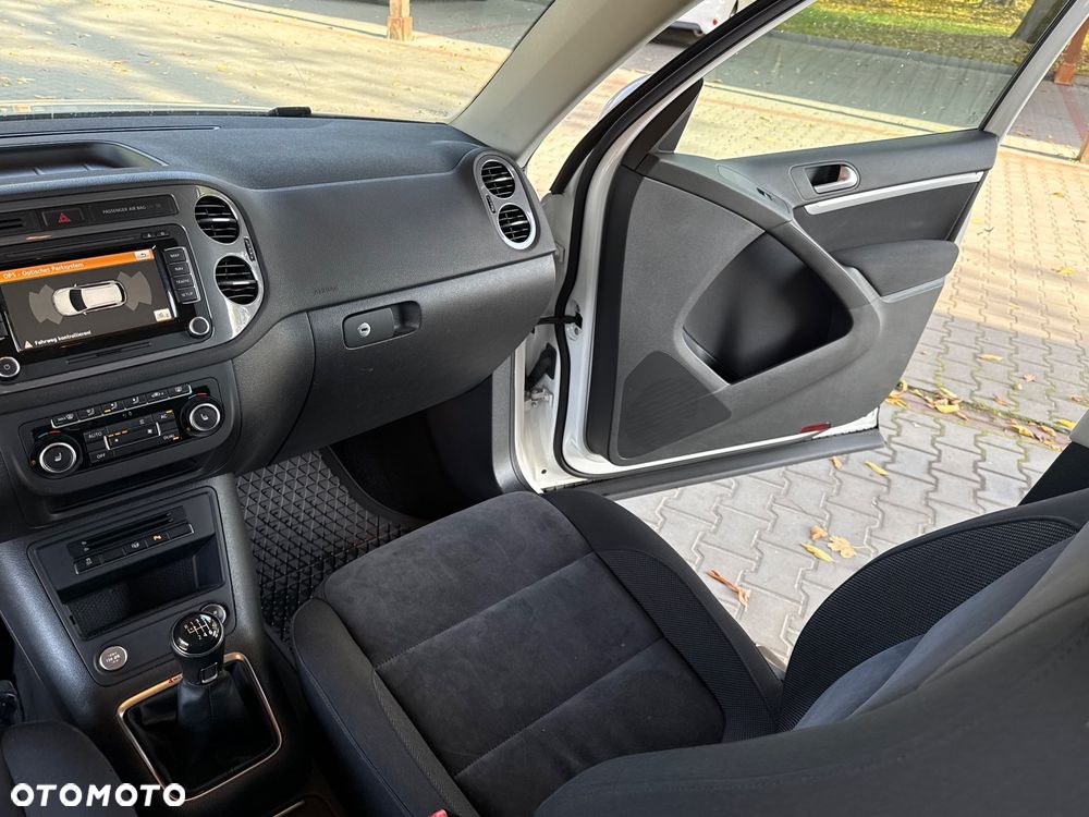 Volkswagen Tiguan 2.0 TDI DPF 4Motion BlueMotion Technology Life - 24
