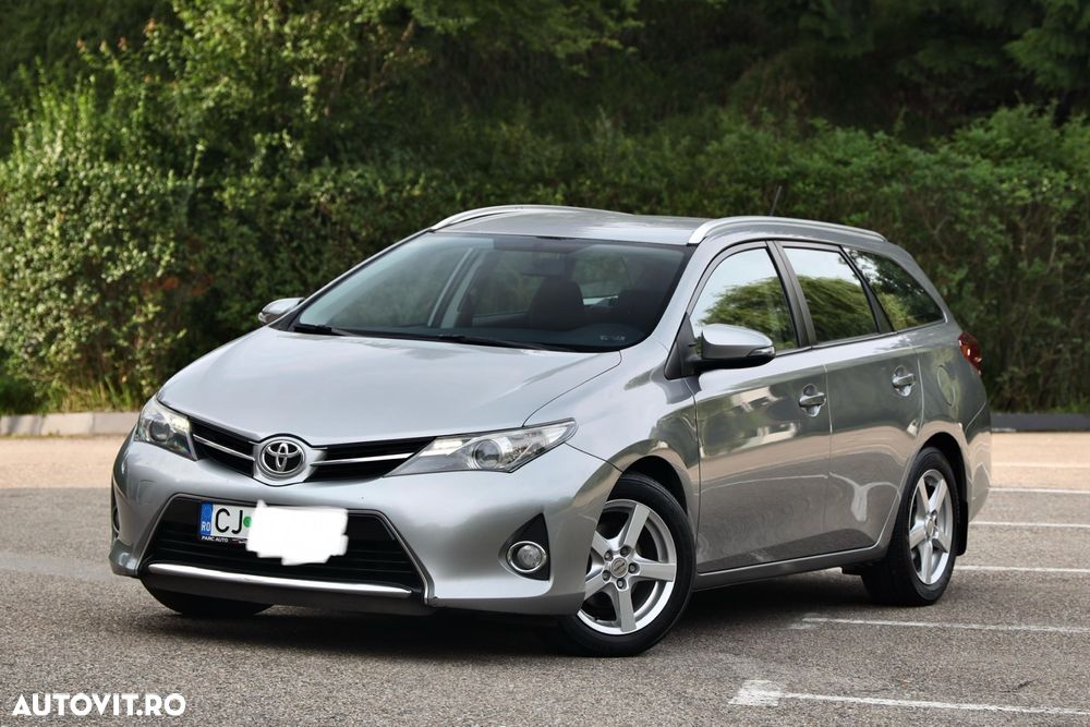 Toyota Auris 1.4 D-4D TS Luna - 1