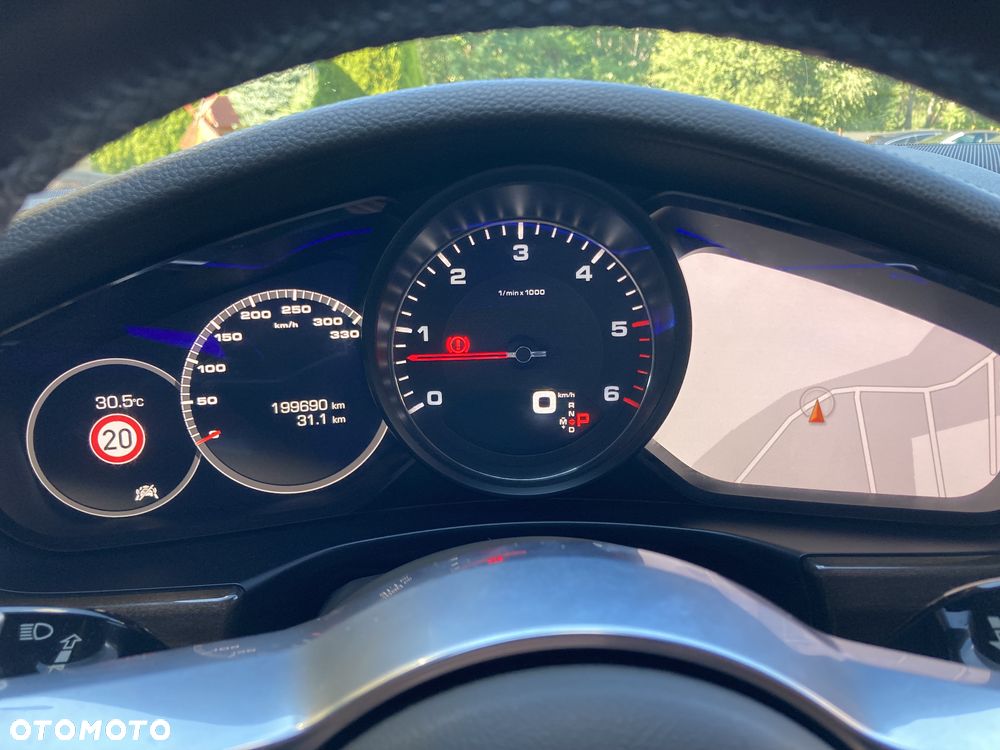 Porsche Panamera 4S - 20