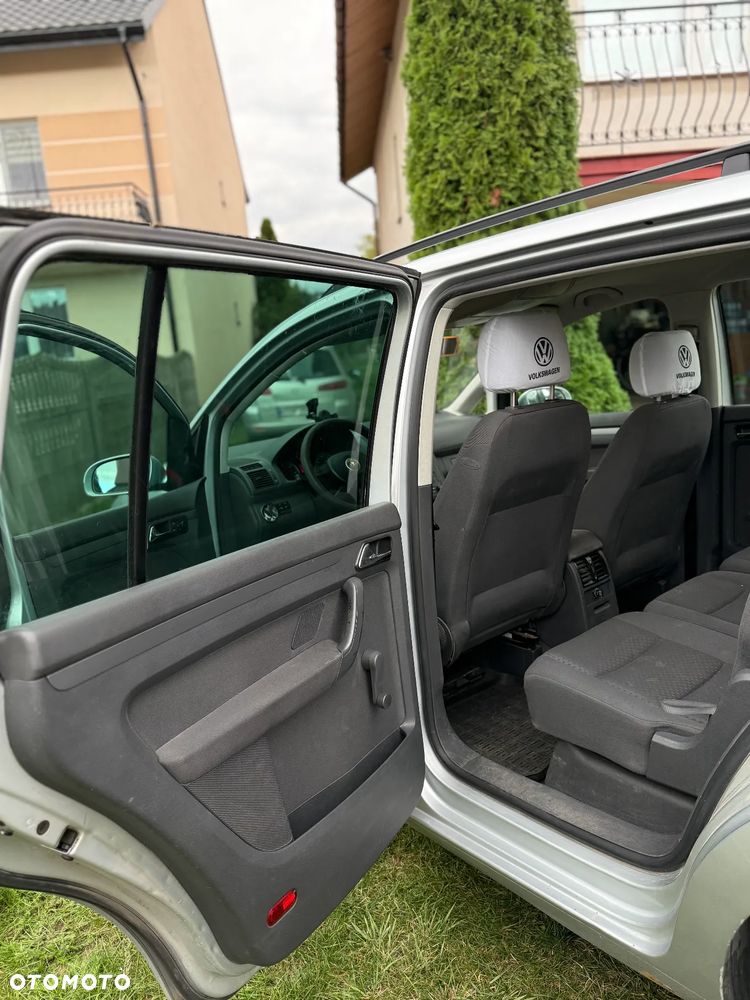 Volkswagen Touran 1.9 TDI Conceptline - 7