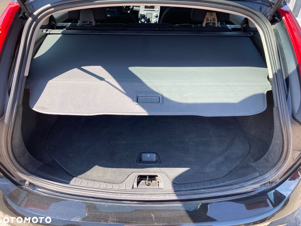 Volvo V60 D2 Edition - 28