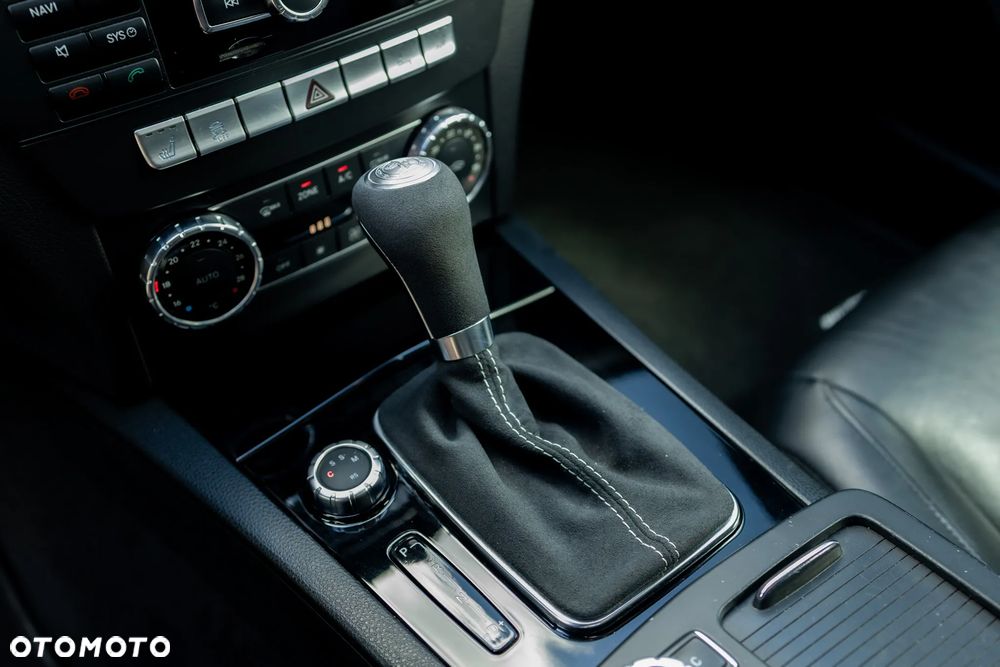 Mercedes-Benz Klasa C 63 AMG AMG SPEEDSHIFT MCT AMG Performance Package - 17