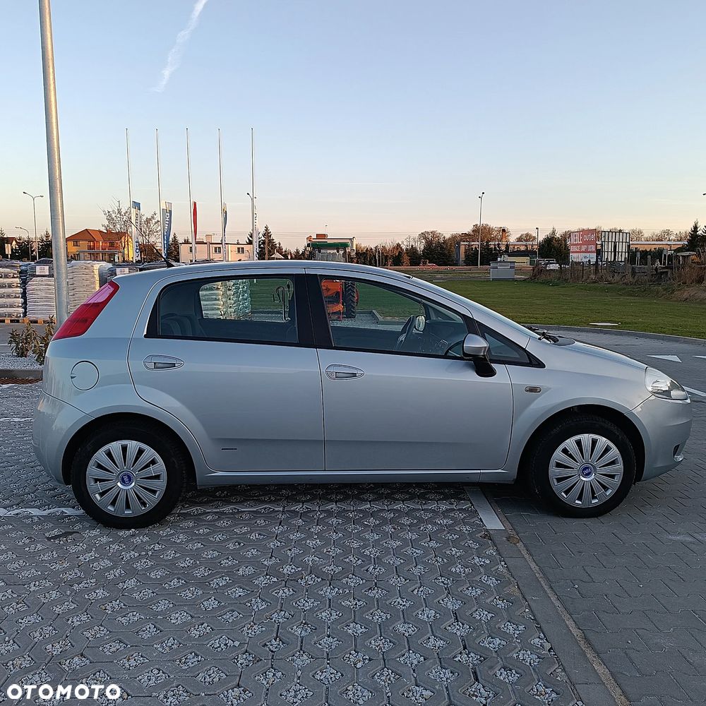 Fiat Grande Punto - 8