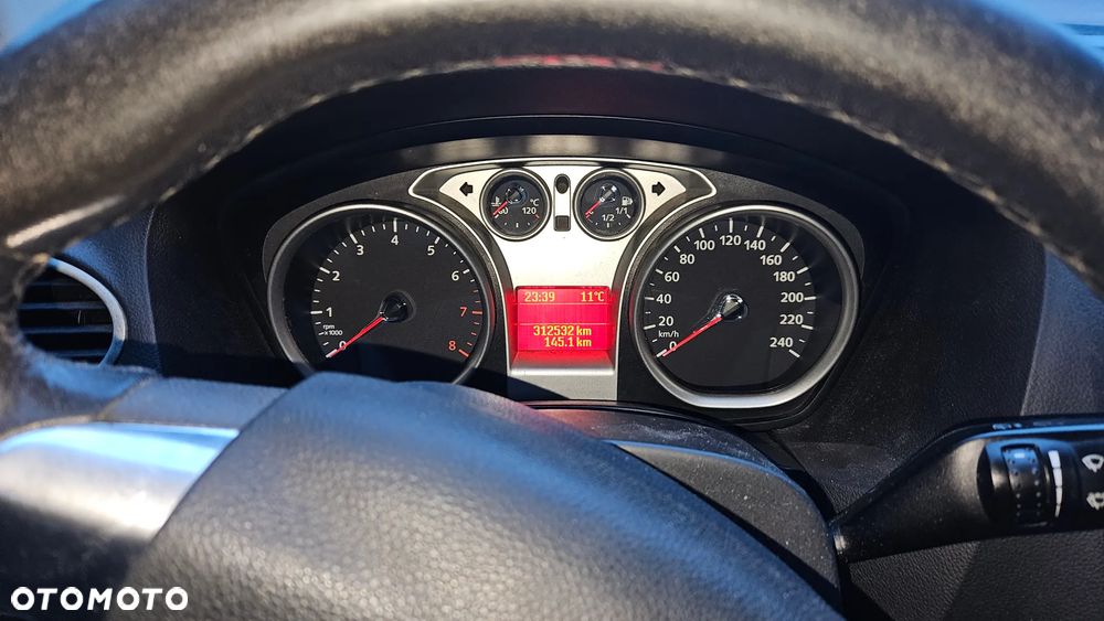 Ford Focus 1.6 Ghia - 9