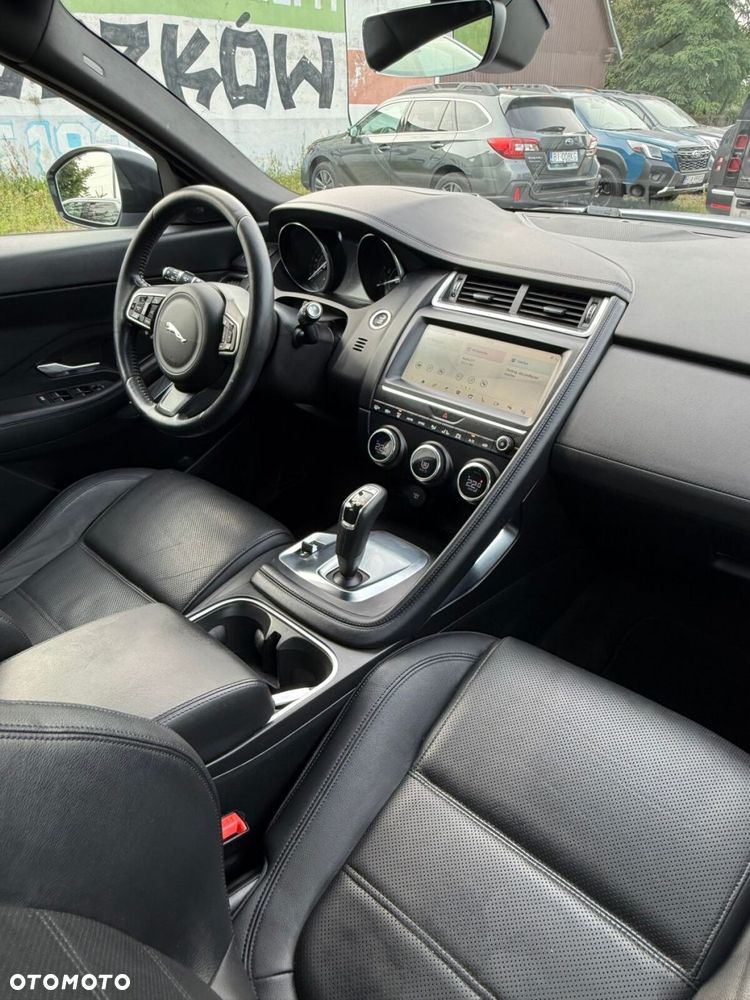 Jaguar F-Pace - 21