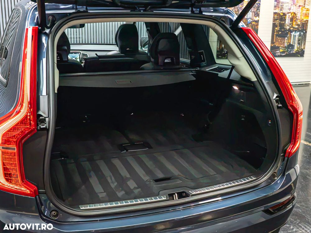 Volvo XC 90 B5 D AWD Ultimate Dark - 22