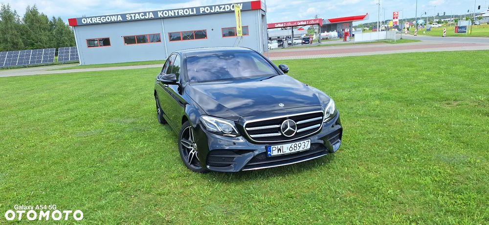 Mercedes-Benz Klasa E 220 d 4Matic 9G-TRONIC AMG Line - 1