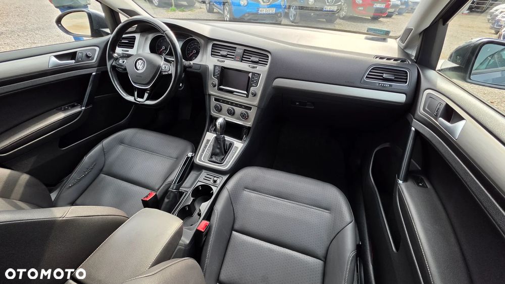 Volkswagen Golf - 16