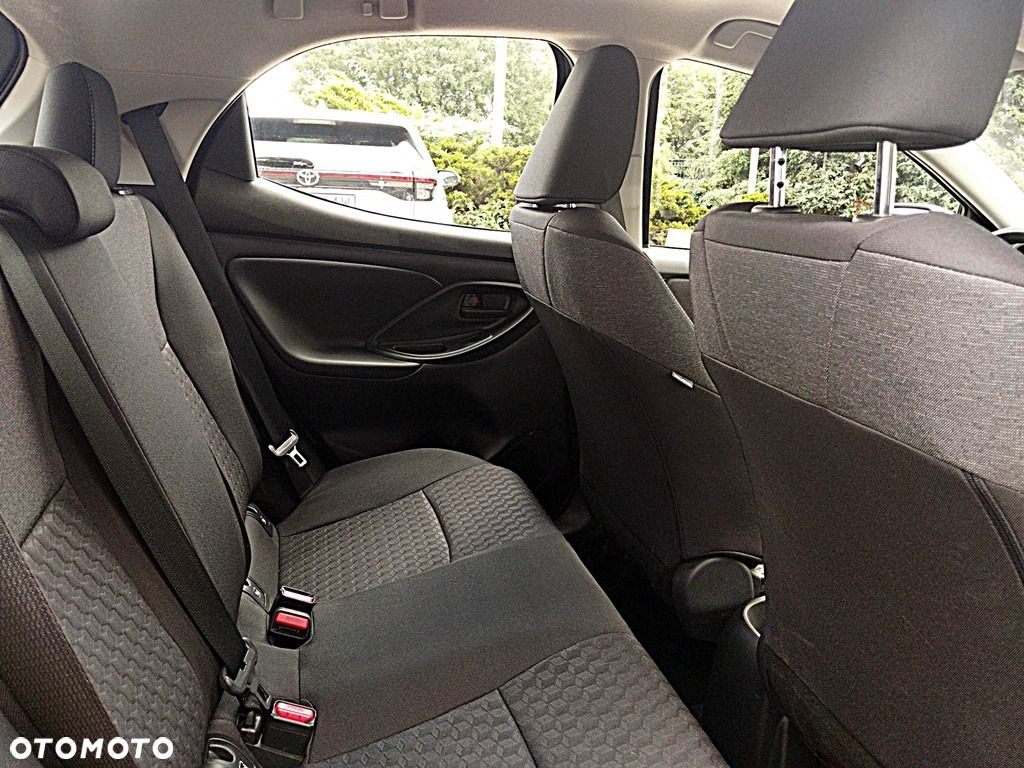 Toyota Yaris - 7