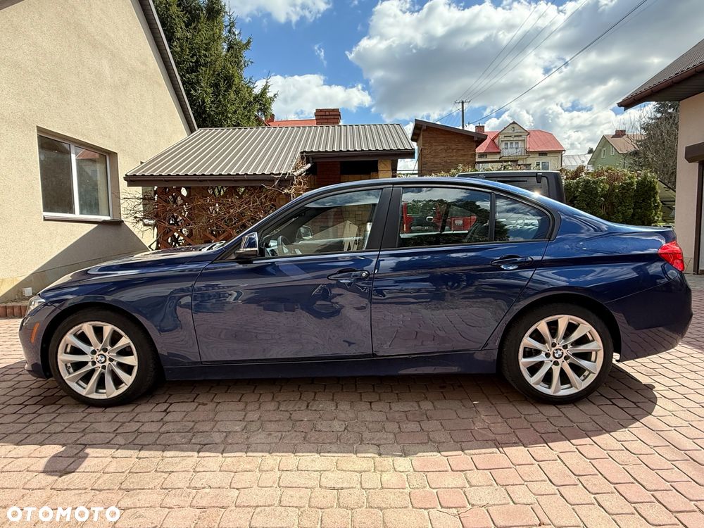 BMW Seria 3 320i xDrive - 5