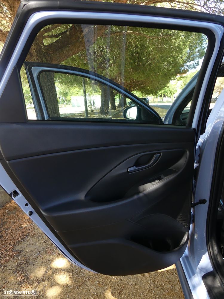 Hyundai i30 N 2.0 T-GDi Performance Pack - 28