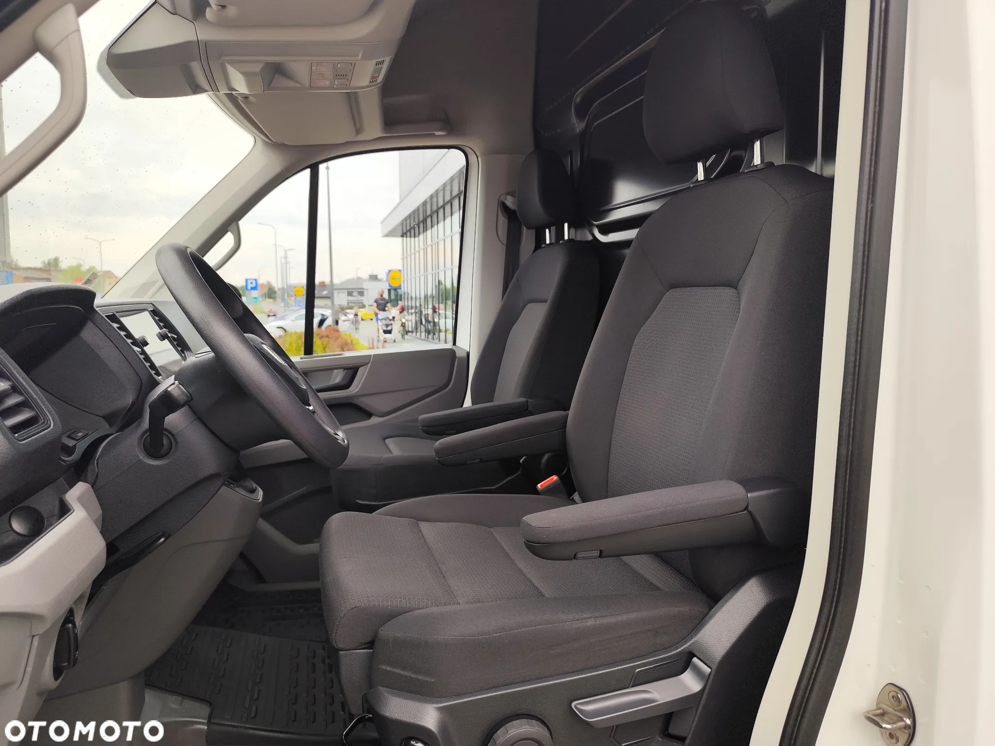 Volkswagen Crafter - 12