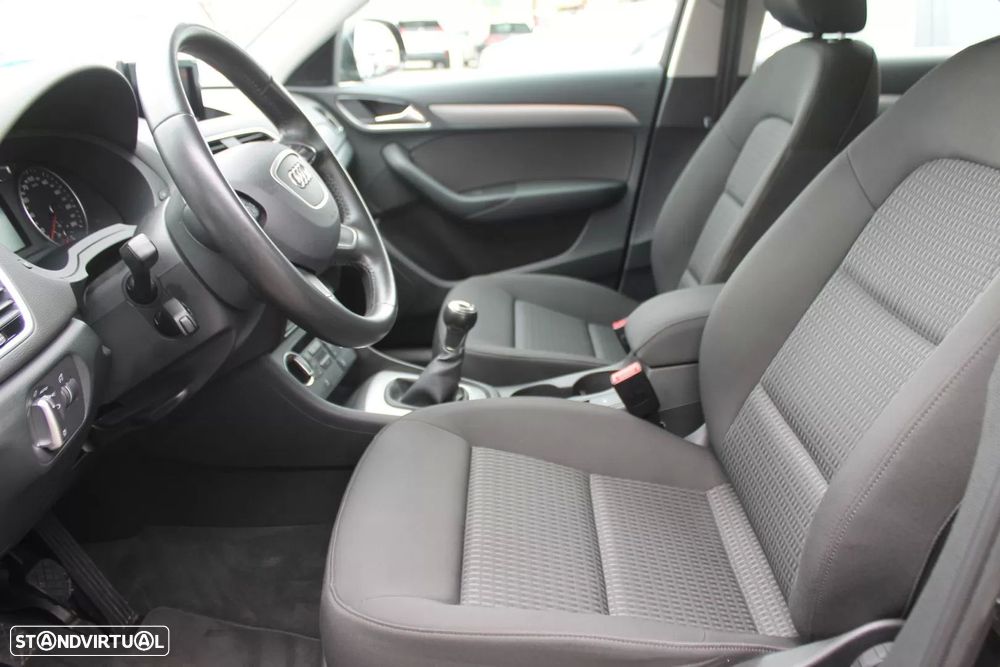 Audi Q3 2.0 TDI Design - 13