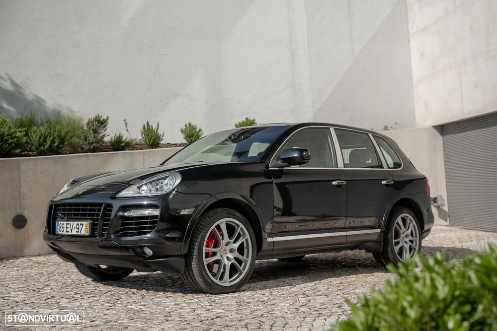 Porsche Cayenne Turbo - 3