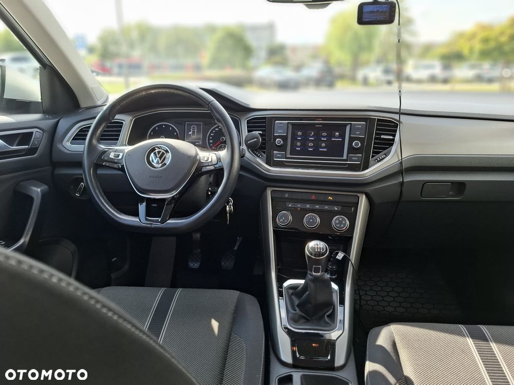 Volkswagen T-Roc 1.0 TSI Advance - 24