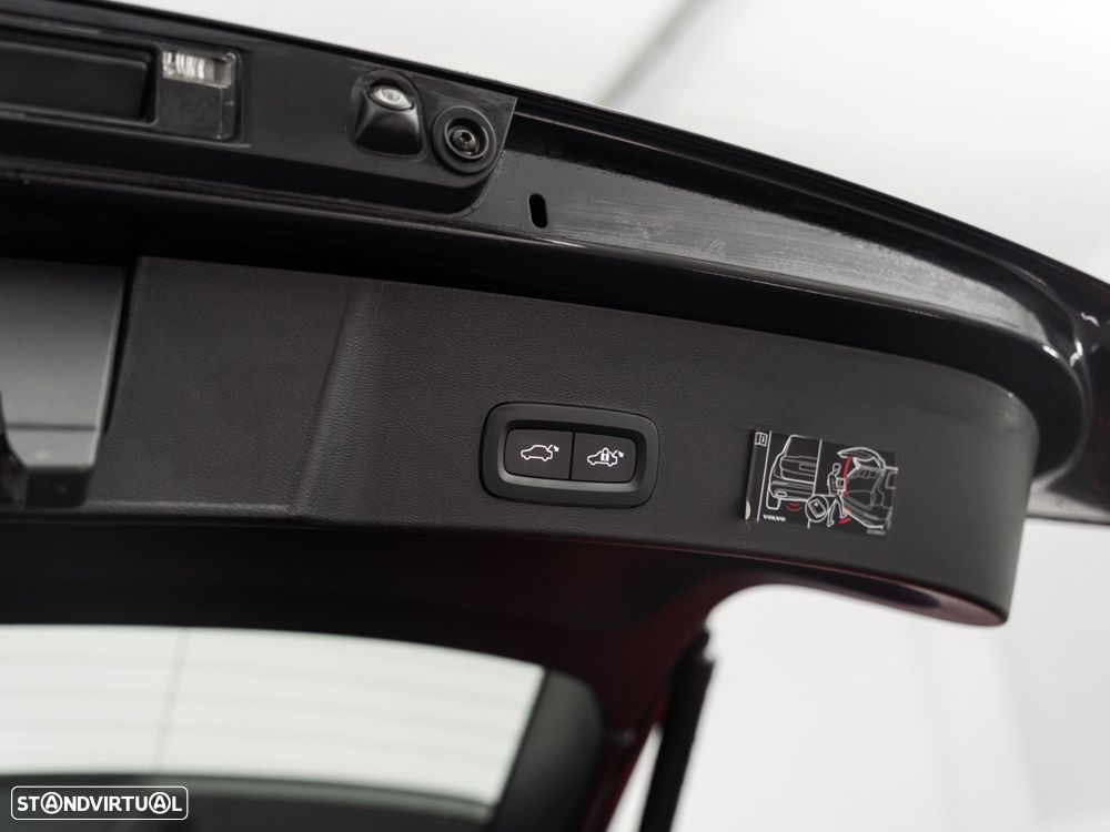 Volvo XC 40 1.5 T2 Momentum Plus Geartronic - 12