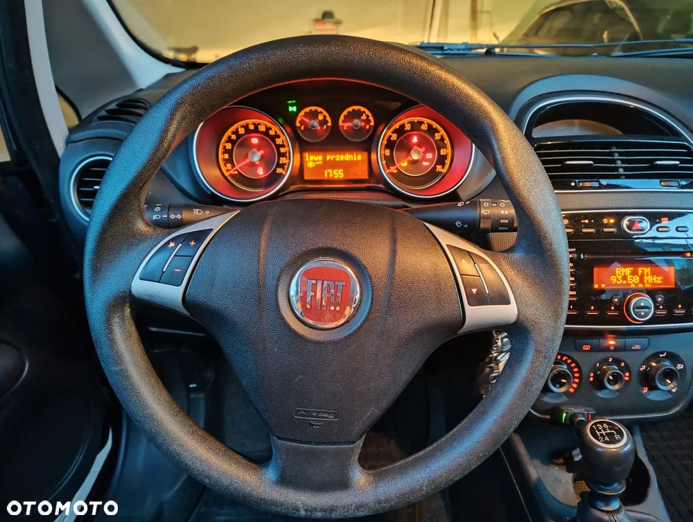 Fiat Punto 1.4 Easy S&S - 10