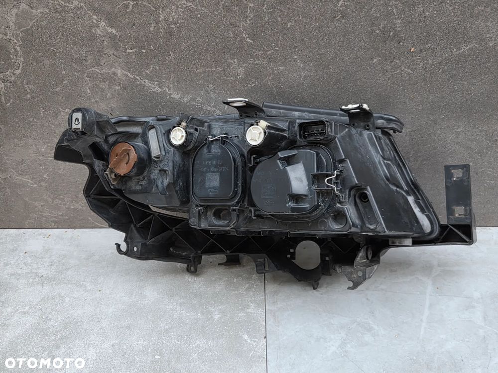 BMW 3 E90 E91 04-08 LAMPA PRZÓD PRZEDNIA LEWA KOMPLETNA ZWYKŁA EUROPA 6942721 - 2