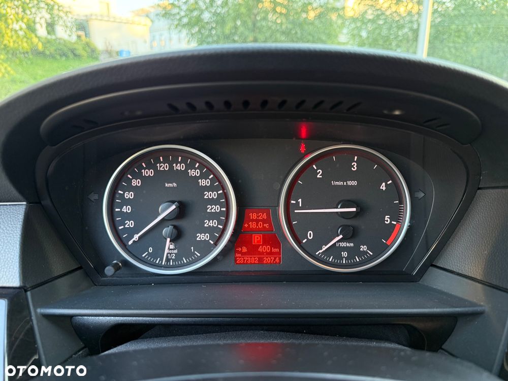 BMW Seria 5 520d - 30