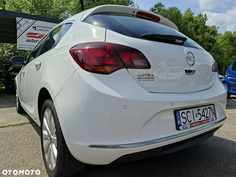 Opel Astra 1.4 T Cosmo EU6 - 9