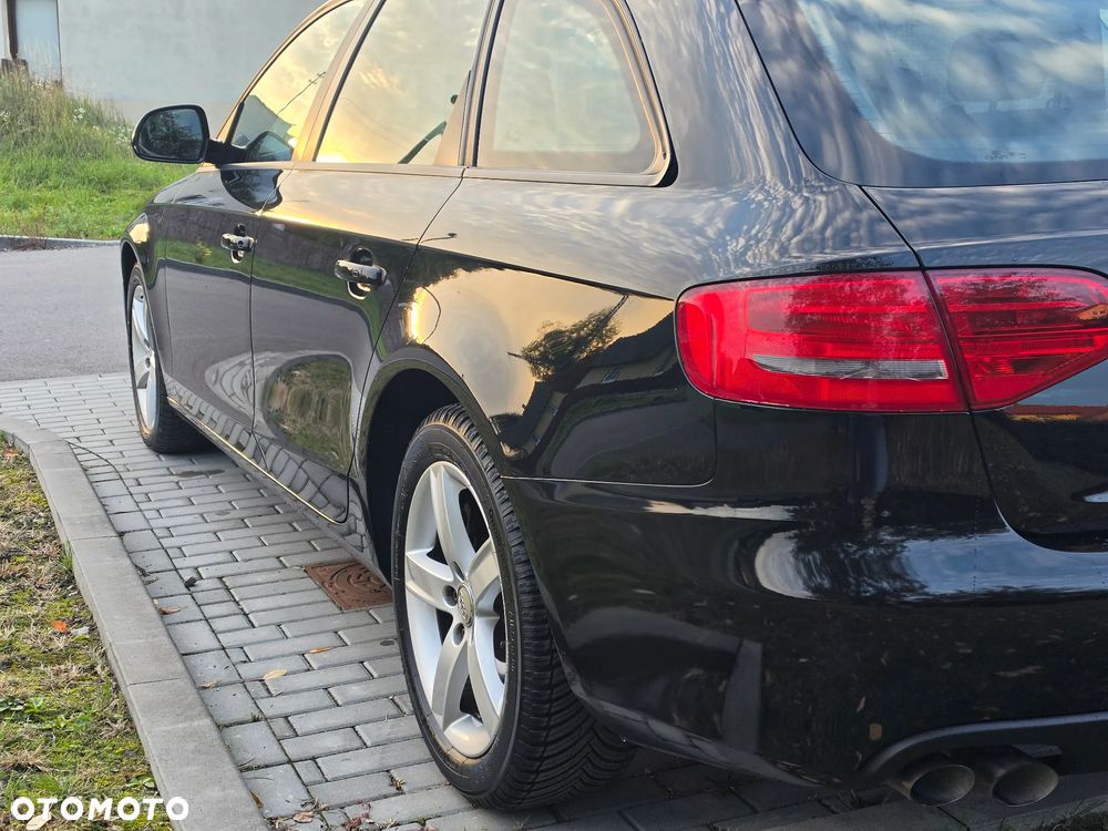 Audi A4 Avant - 16