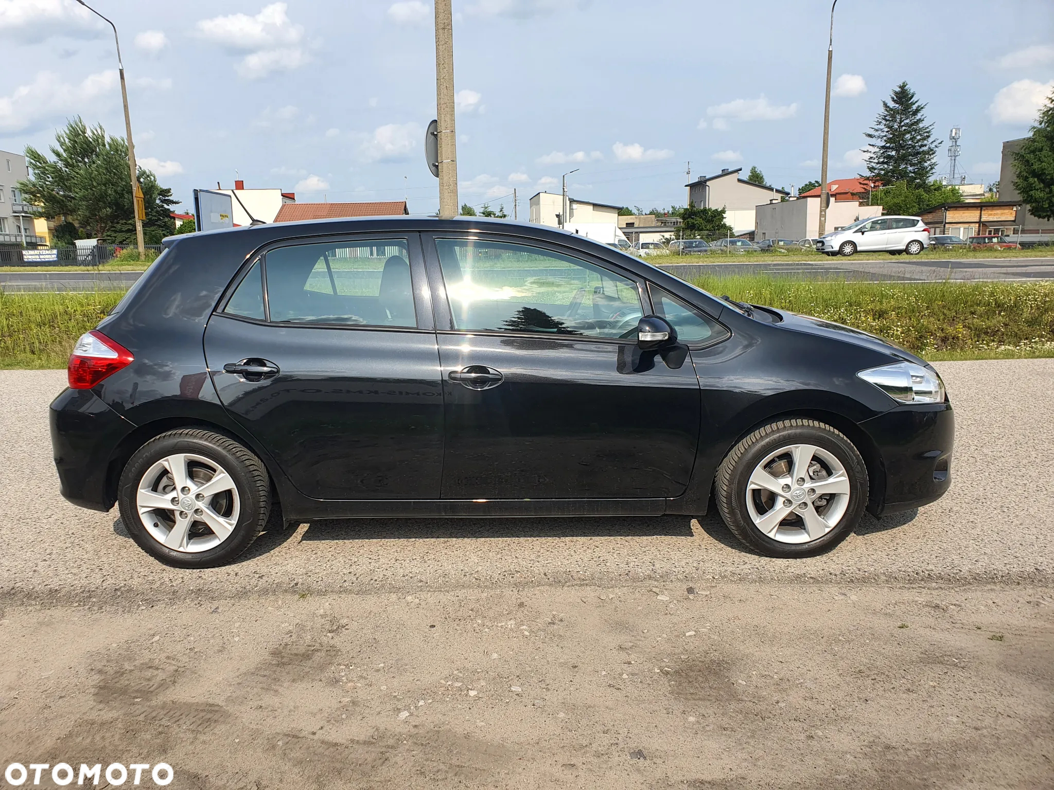 Toyota Auris 1.6 Sol - 4