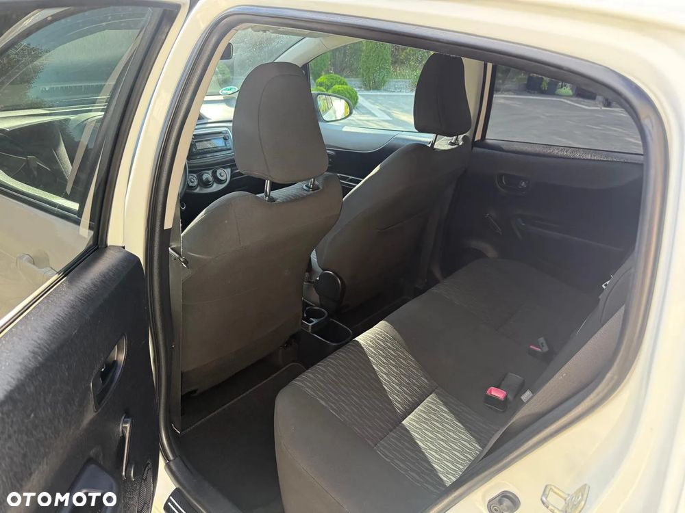 Toyota Yaris 1.0 VVT-i - 15