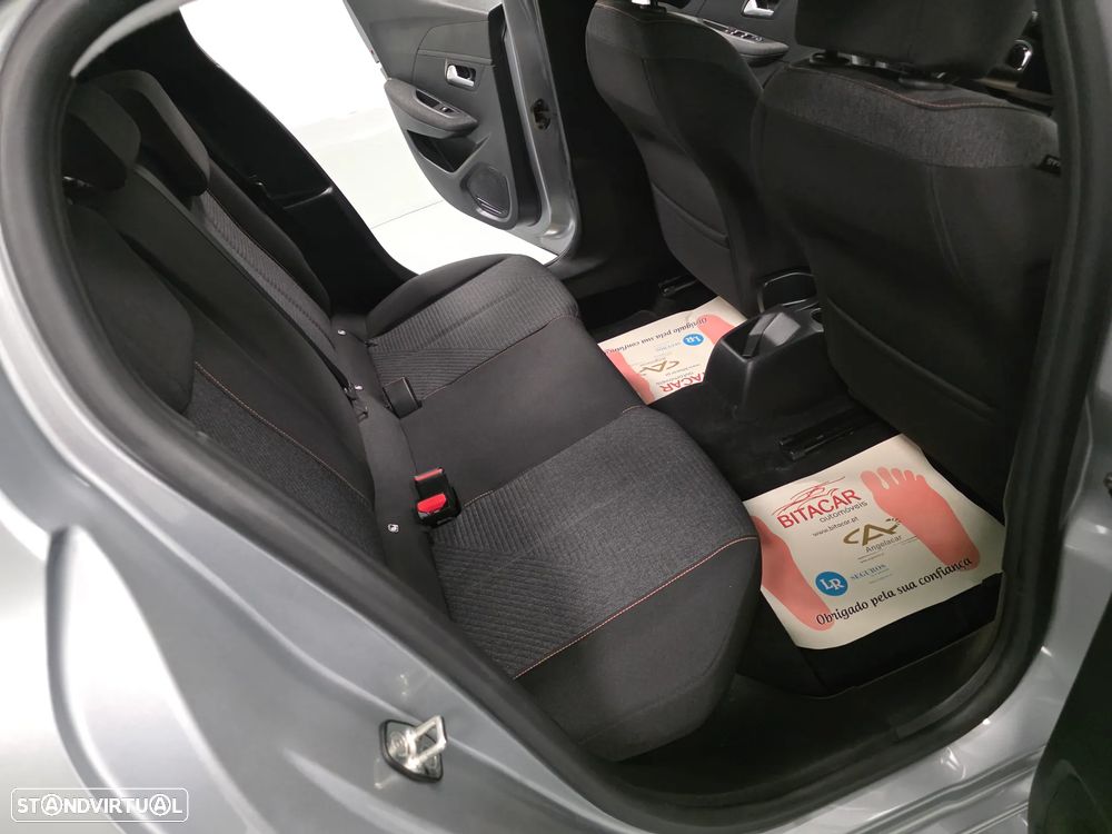 Peugeot 208 1.2 PureTech Style - 36