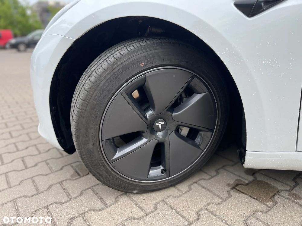 Tesla Model 3 Standard Reichweite Plus Hinterradantrieb - 10