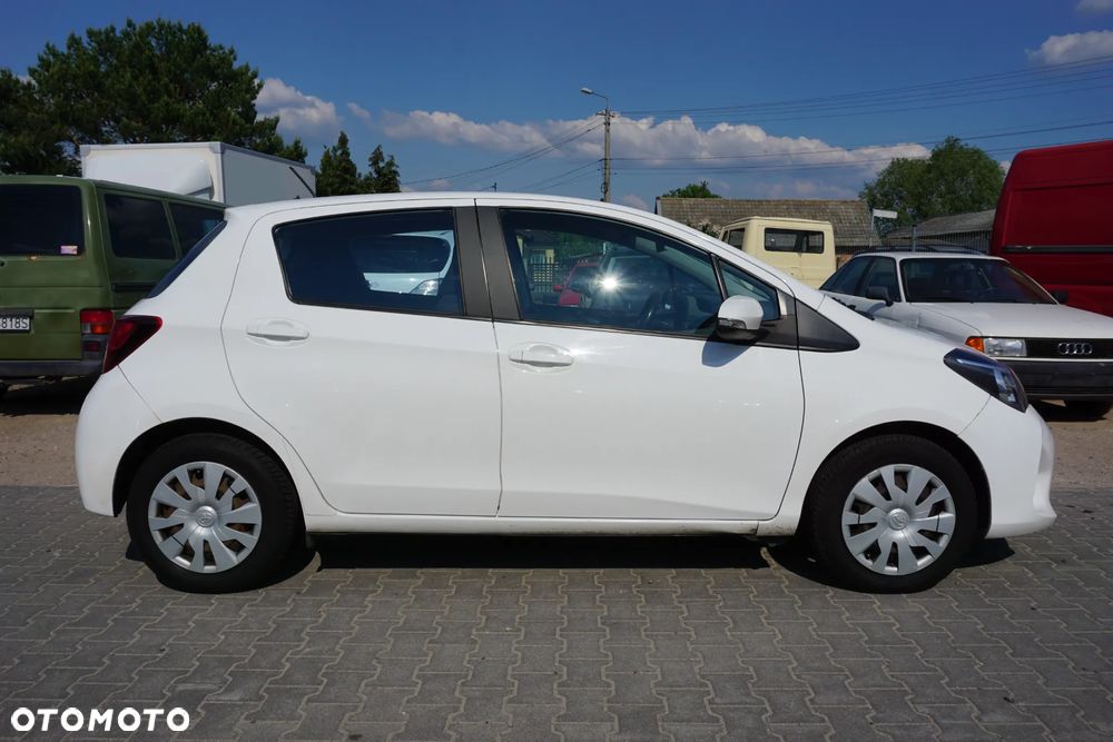 Toyota Yaris 1.33 Active EU6 - 12