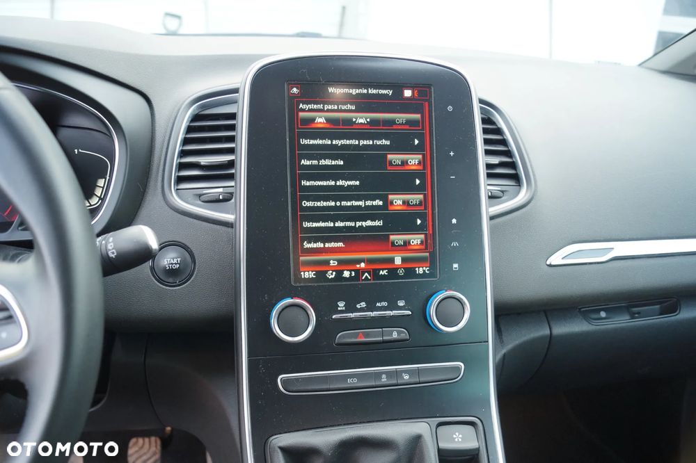 Renault Grand Scenic - 39