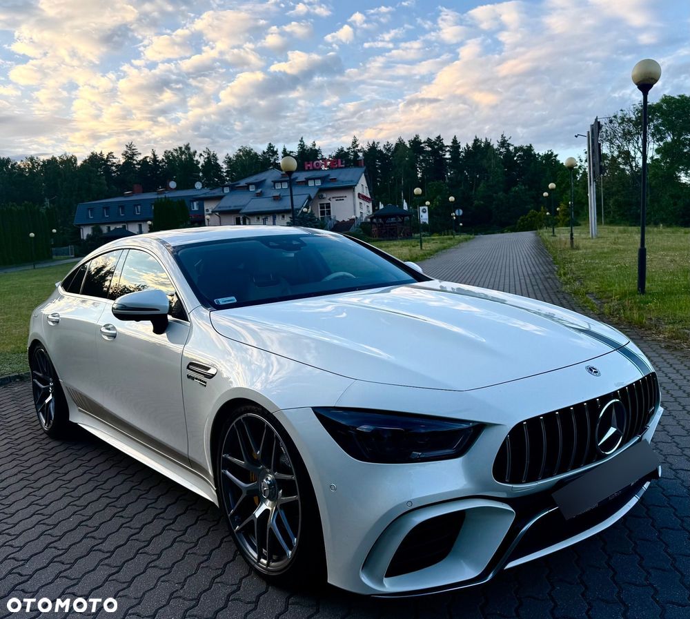 Mercedes-Benz AMG GT - 4