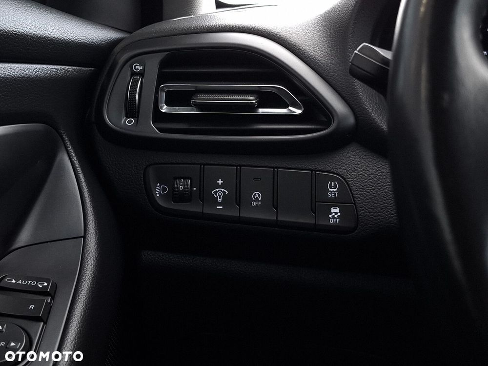 Hyundai i30 1.0 T-GDI Smart DCT - 18