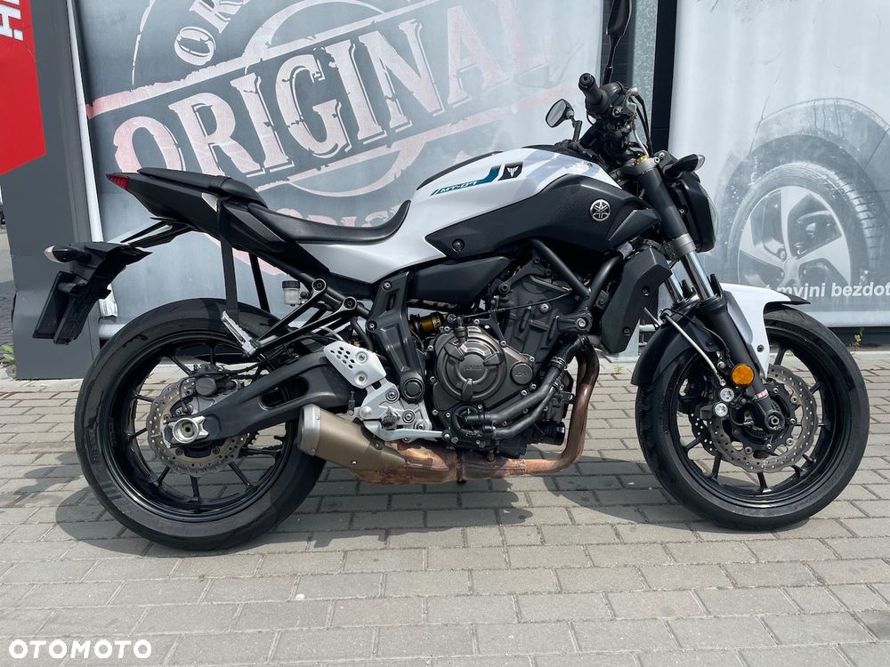 Yamaha MT - 4