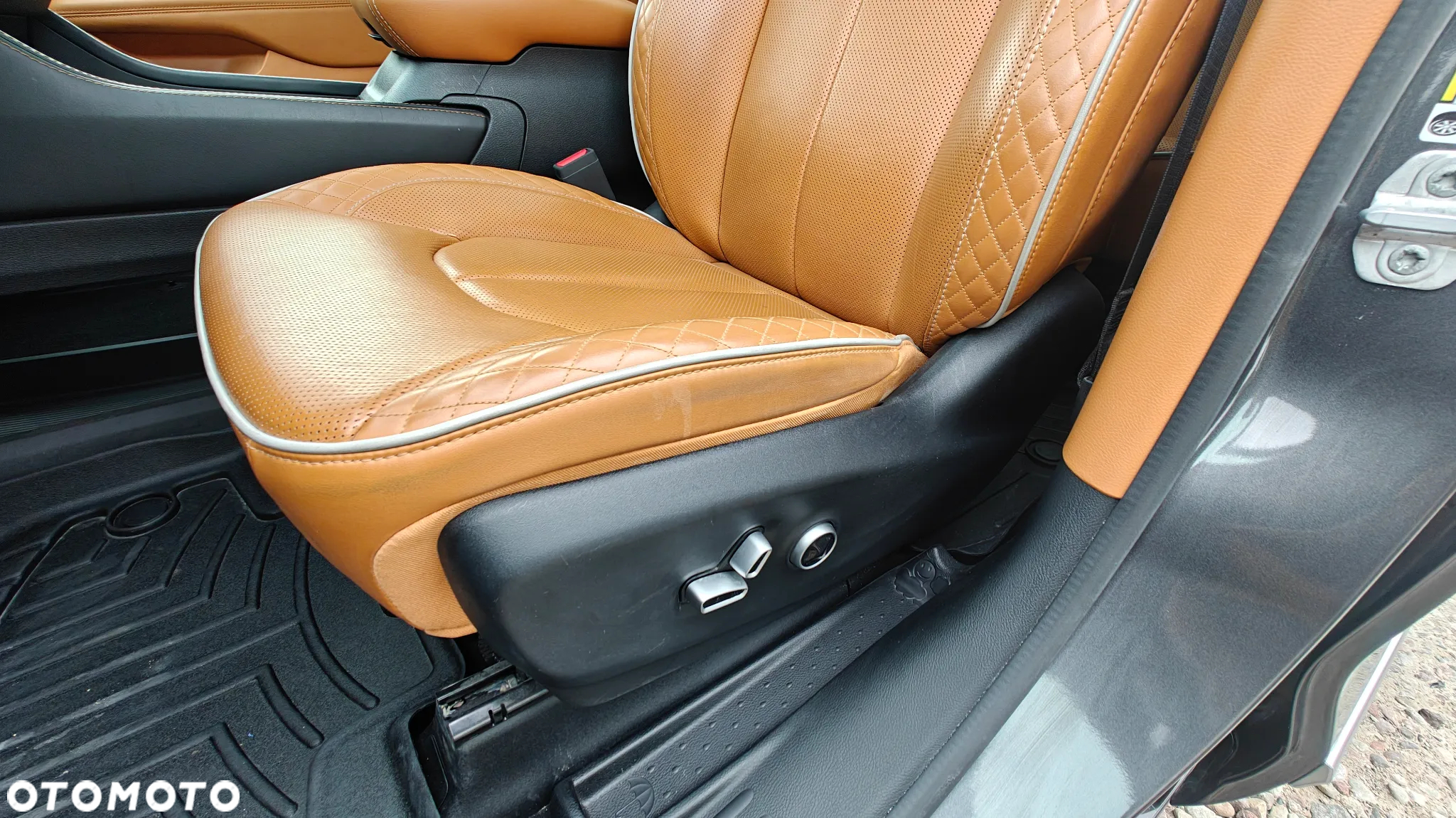 Chrysler Pacifica - 20