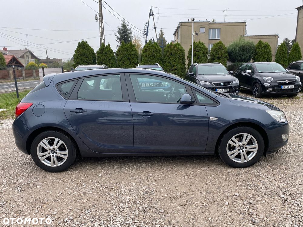 Opel Astra 1.4 Turbo Design Edition - 16