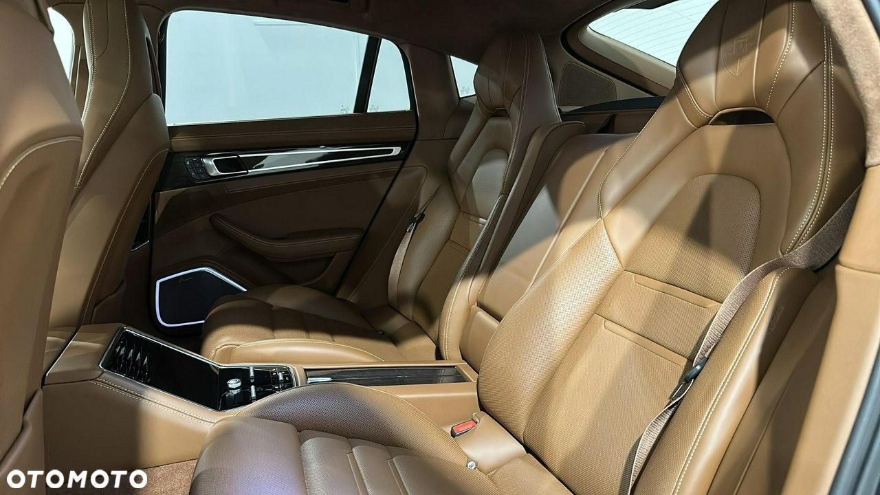 Porsche Panamera - 15
