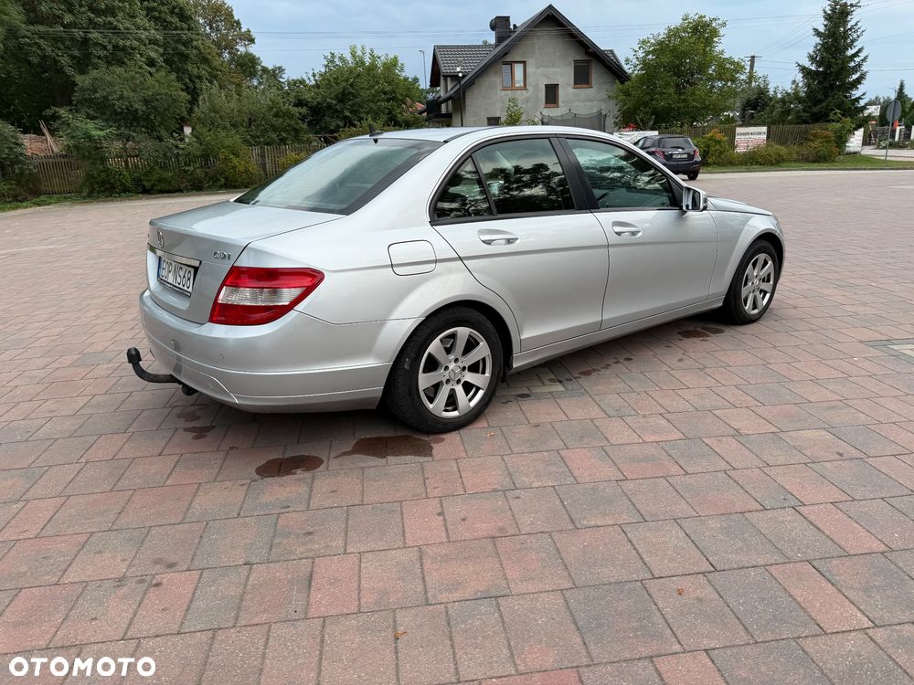 Mercedes-Benz Klasa C 220 CDI Elegance - 23