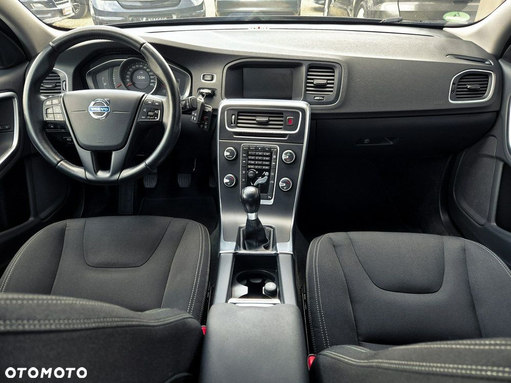 Volvo S60 D3 Momentum - 26
