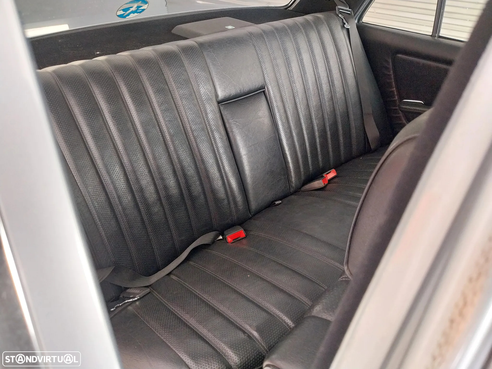 Mercedes-Benz 300 D - 9