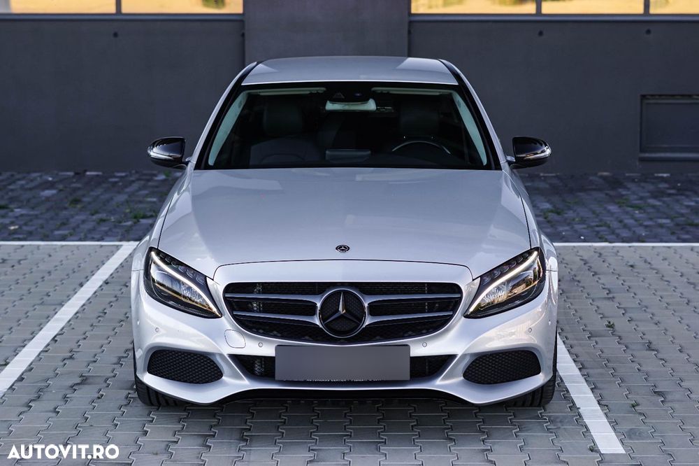 Mercedes-Benz C - 8