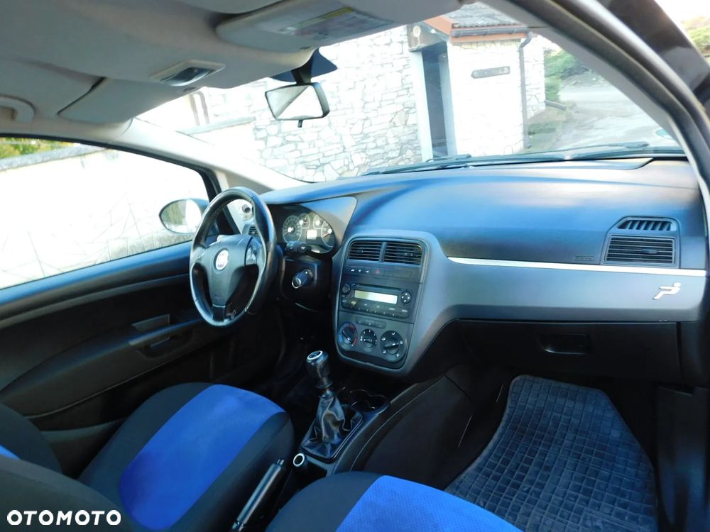 Fiat Grande Punto 1.4 8V Racing - 11