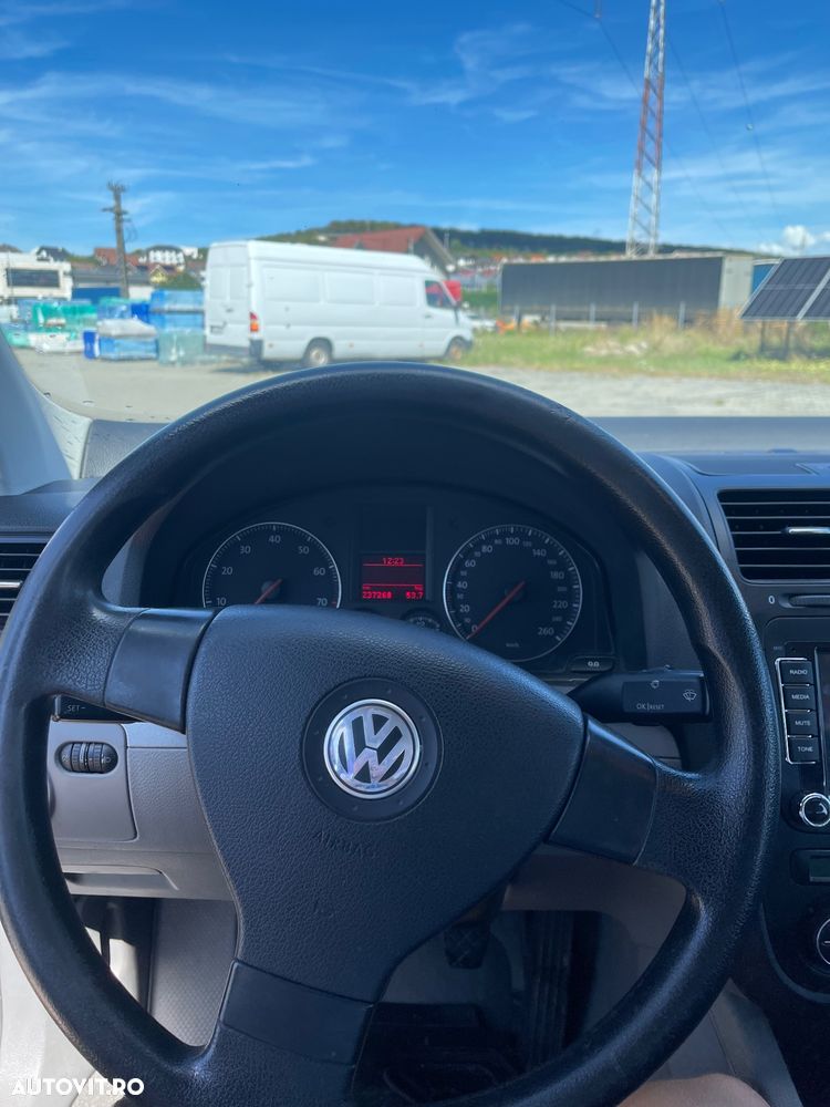 Volkswagen Jetta 2.0 FSI Comfortline - 14